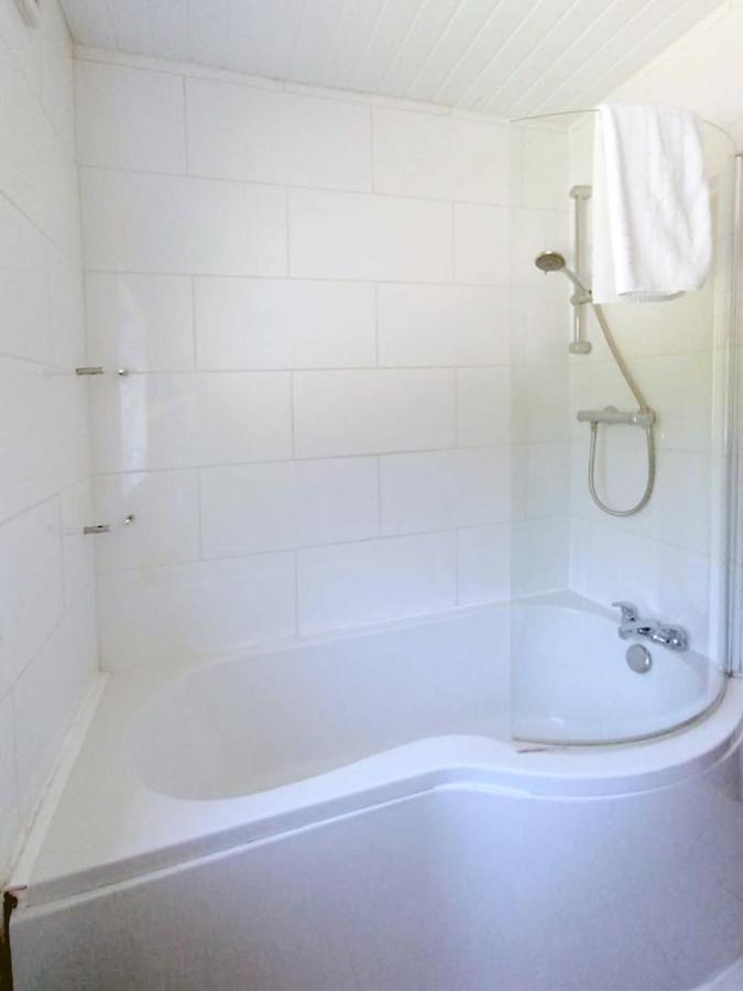 Cozy 4 Bedroom House In Smethwick With 4 Bathrooms Perfect For Contractors And Families Бирмингем Экстерьер фото